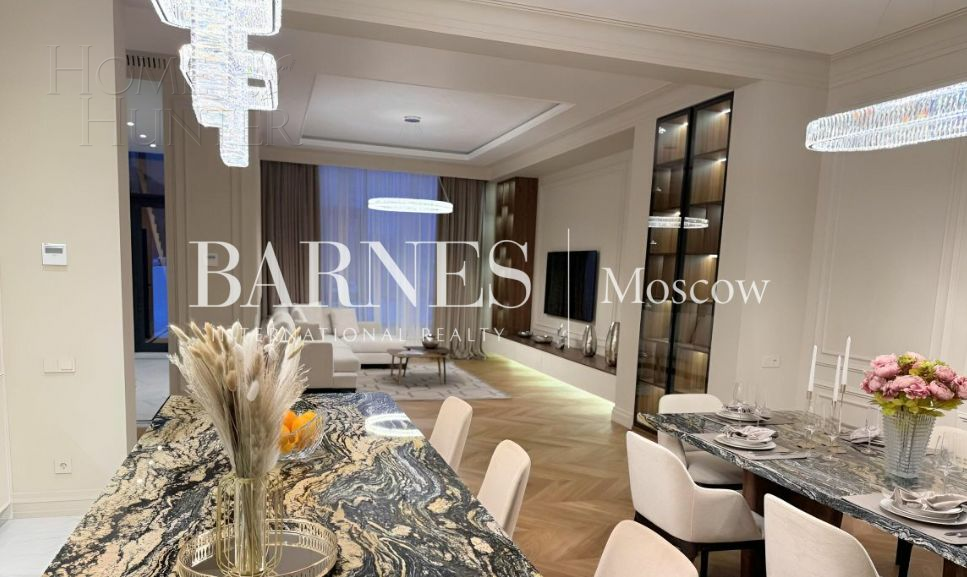 3-этажный таунхаус 287 м² с отделкой