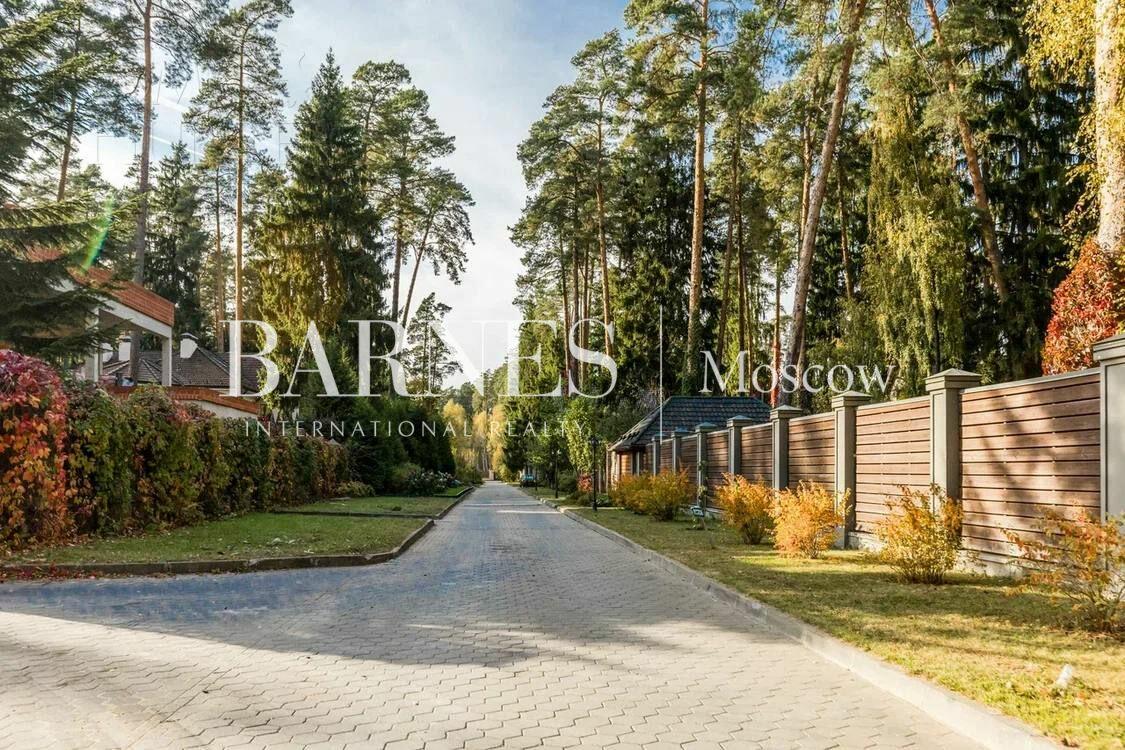 2-этажный коттедж 520 м² без отделки