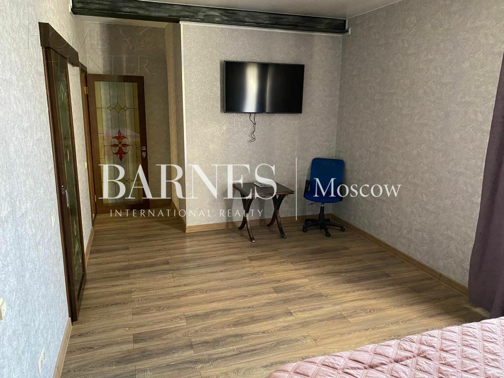 2-этажный коттедж 650 м² с отделкой