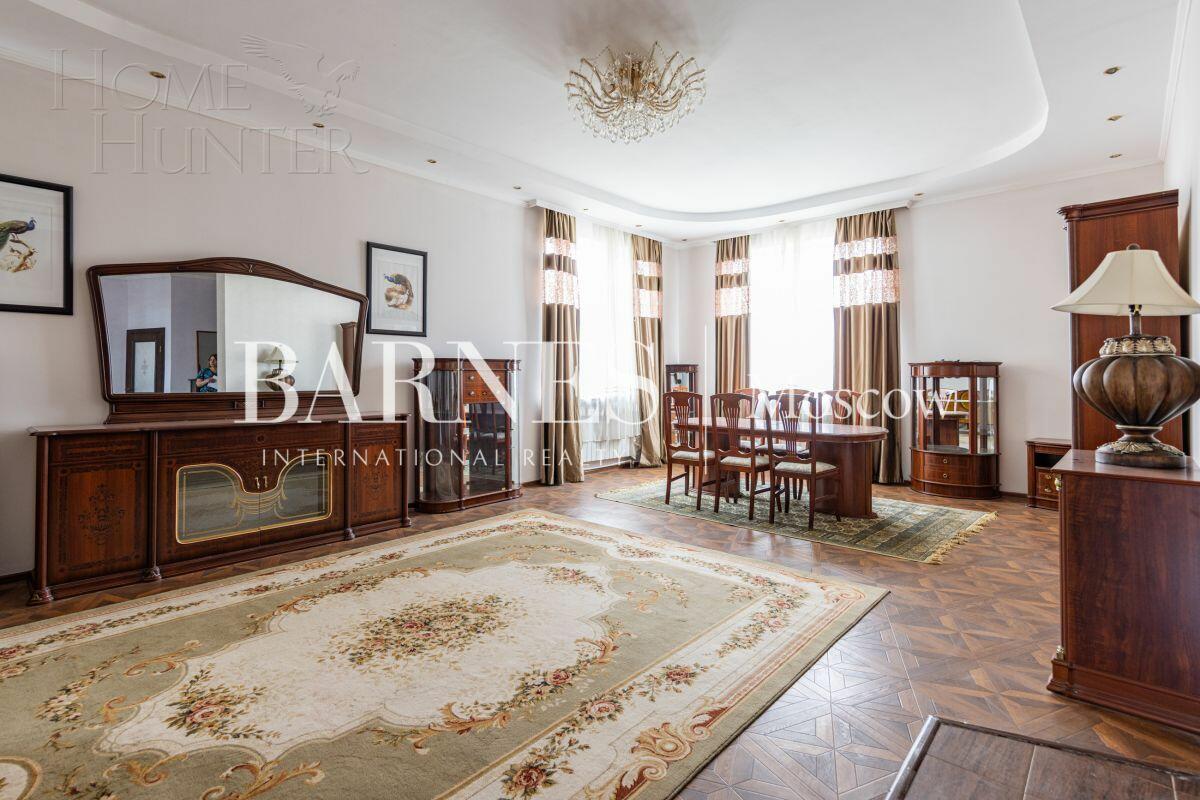 2-этажный коттедж 320 м² с отделкой