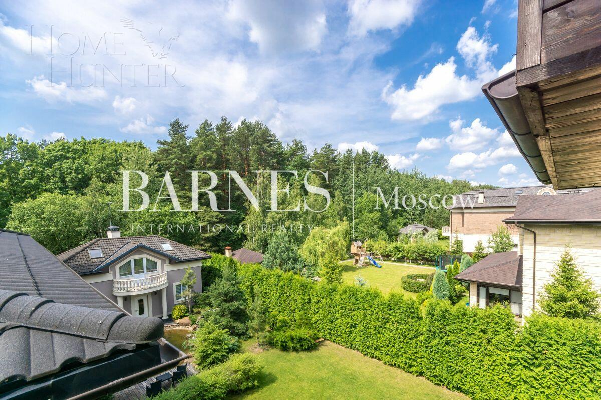 3-этажный коттедж 1 162 м² с отделкой