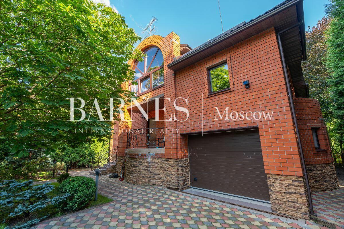 2-этажный коттедж 312 м² с отделкой