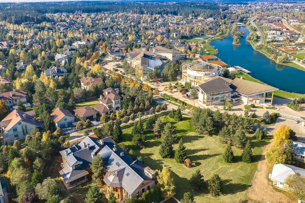 Участок 27.41 сот. в охраняемом поселке