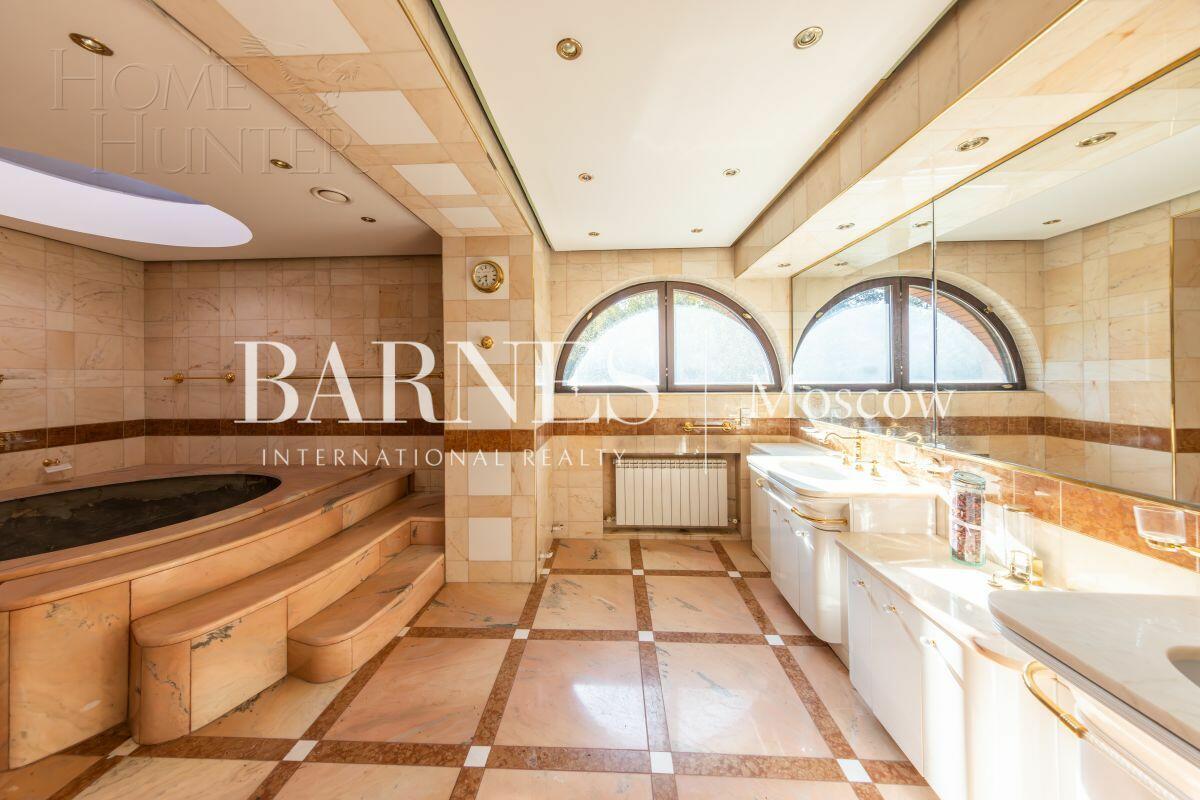 2-этажный коттедж 600 м² без отделки