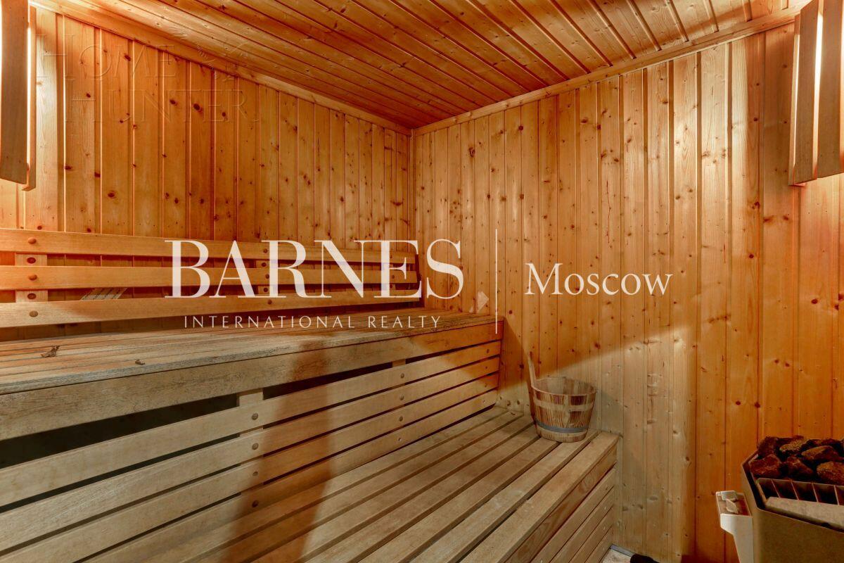 2-этажный коттедж 320 м² с отделкой