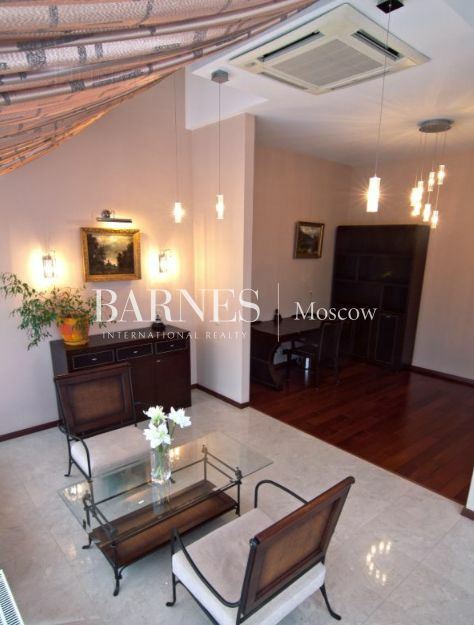 2-этажный таунхаус 280 м² с отделкой