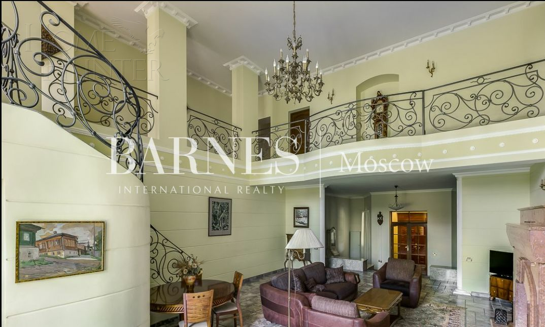 2-этажный коттедж 760 м² с отделкой