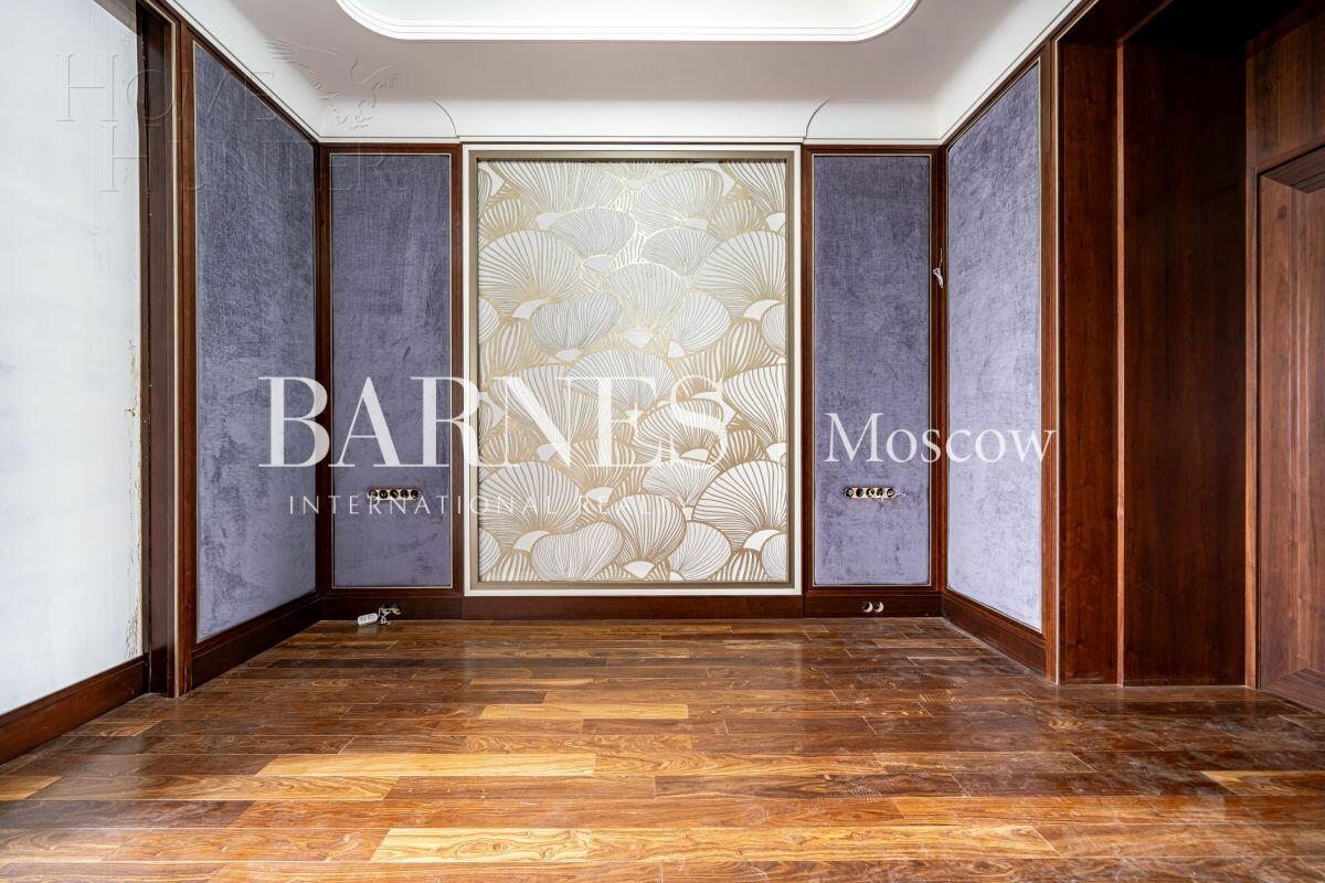 2-этажный коттедж 1 244 м² с отделкой