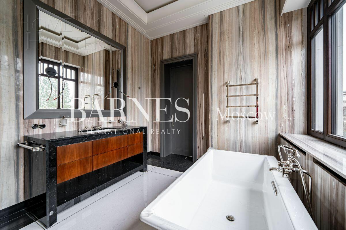 2-этажный коттедж 1 244 м² с отделкой