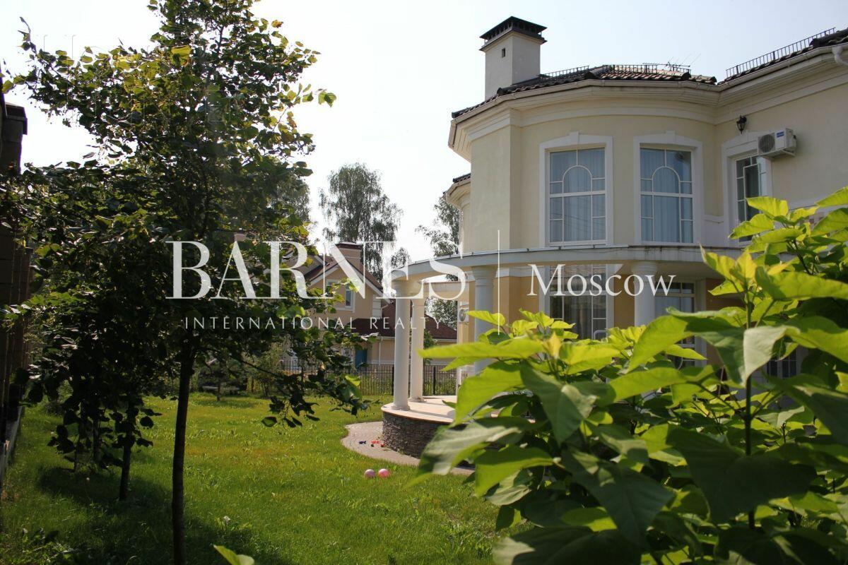 2-этажный коттедж 366 м² без отделки