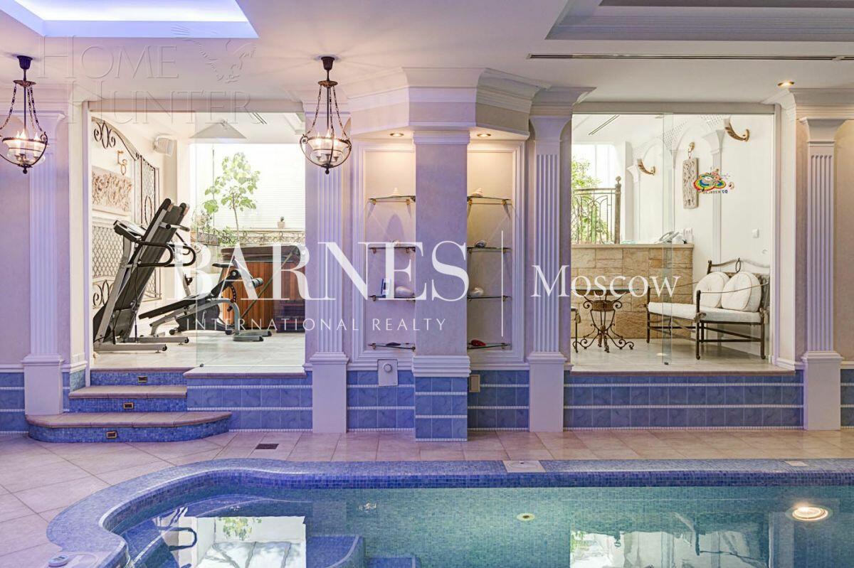 2-этажный коттедж 782.7 м² с отделкой