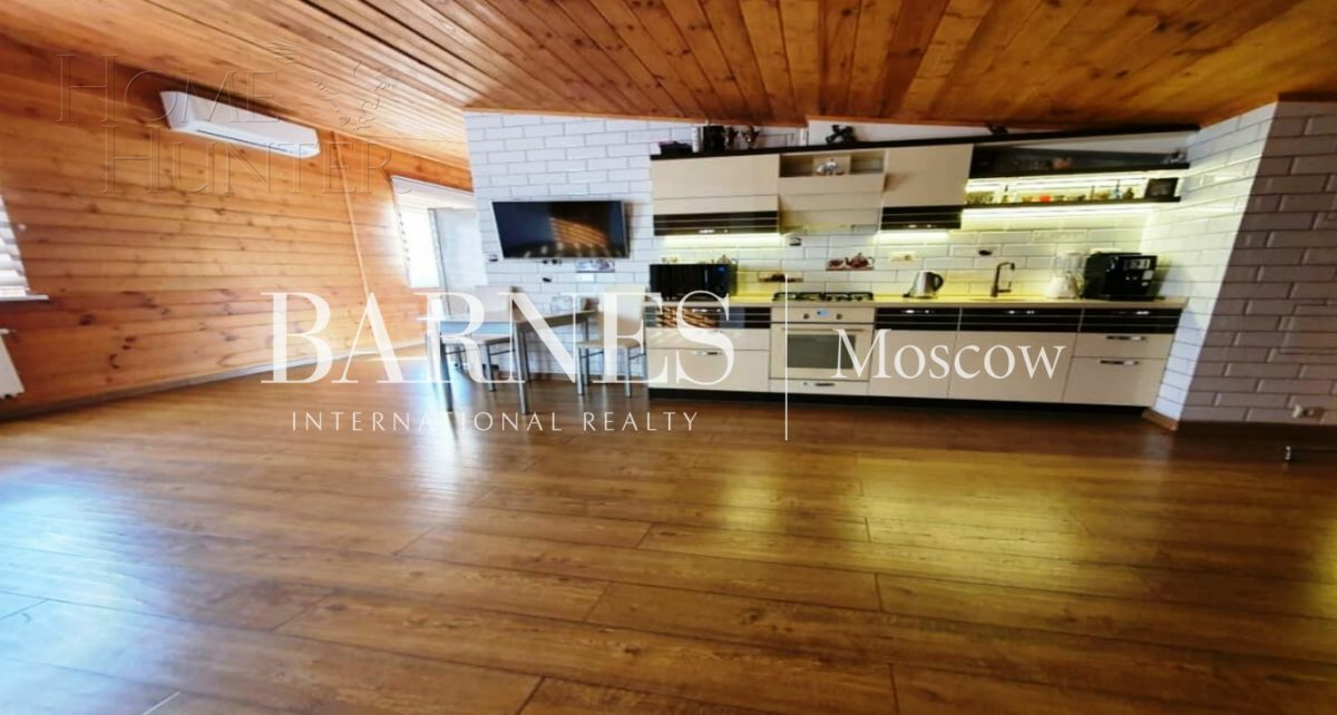 3-этажный коттедж 1 240 м² с отделкой