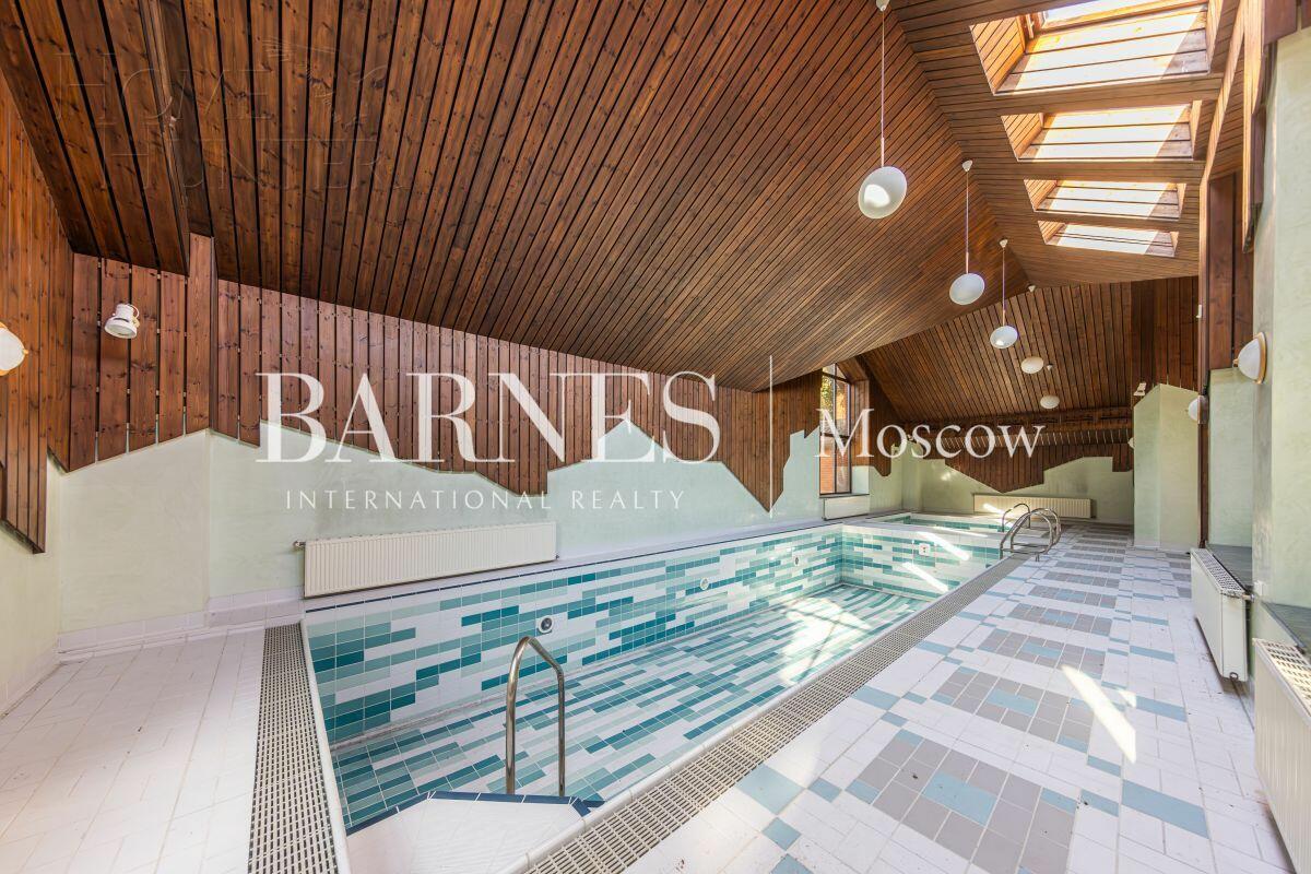 2-этажный коттедж 600 м² без отделки