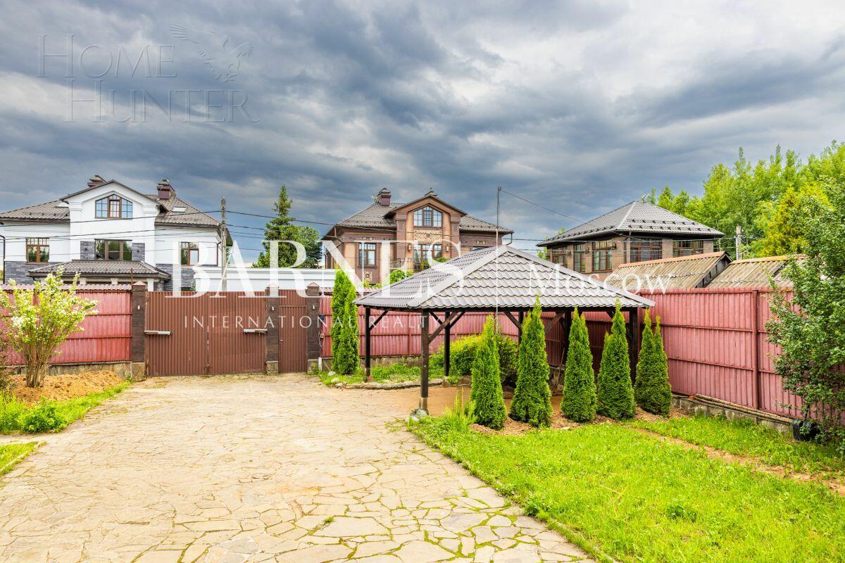 2-этажный коттедж 320 м² с отделкой