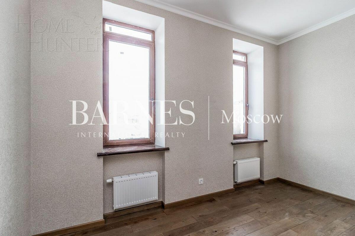 2-этажный коттедж 300 м² с отделкой