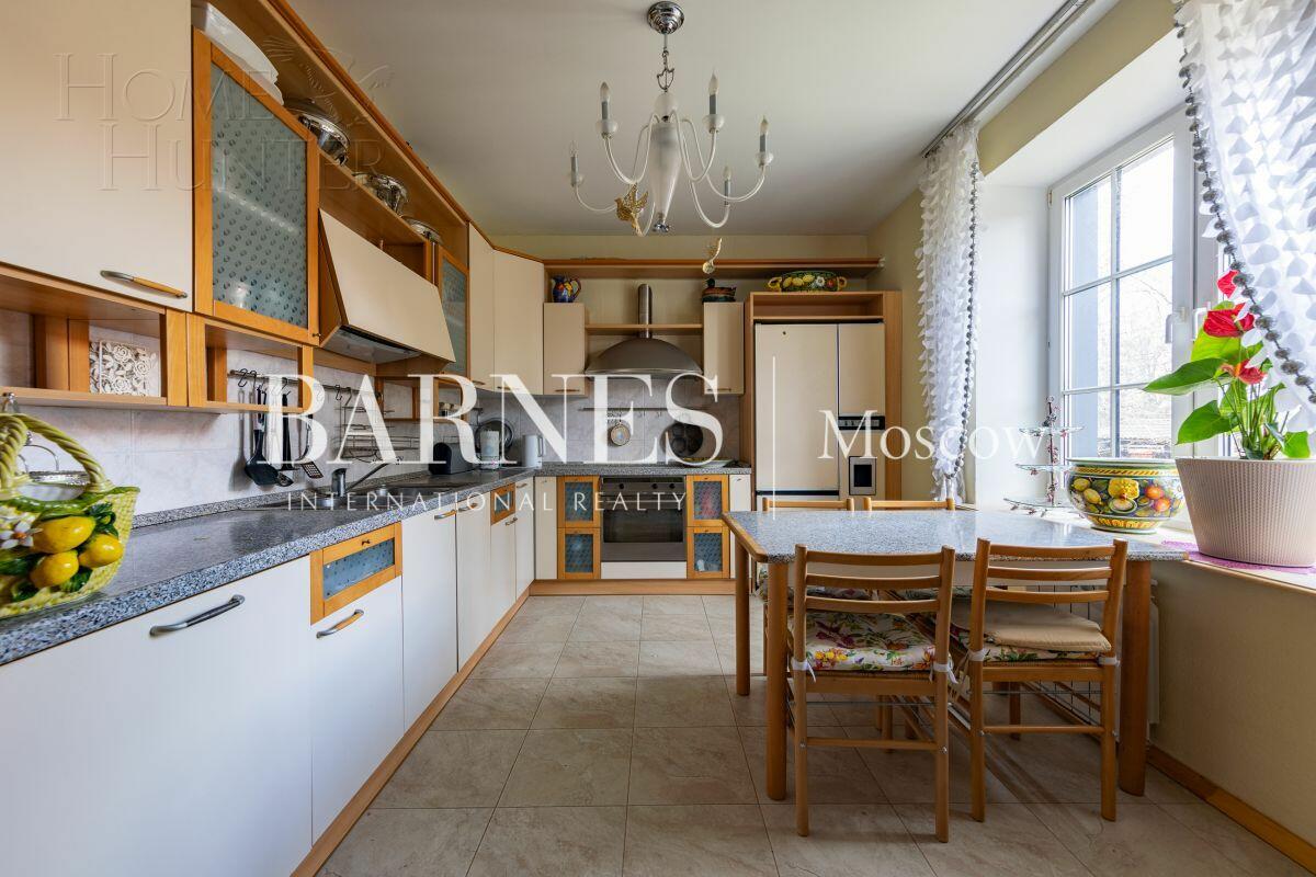 2-этажный коттедж 420 м² с отделкой