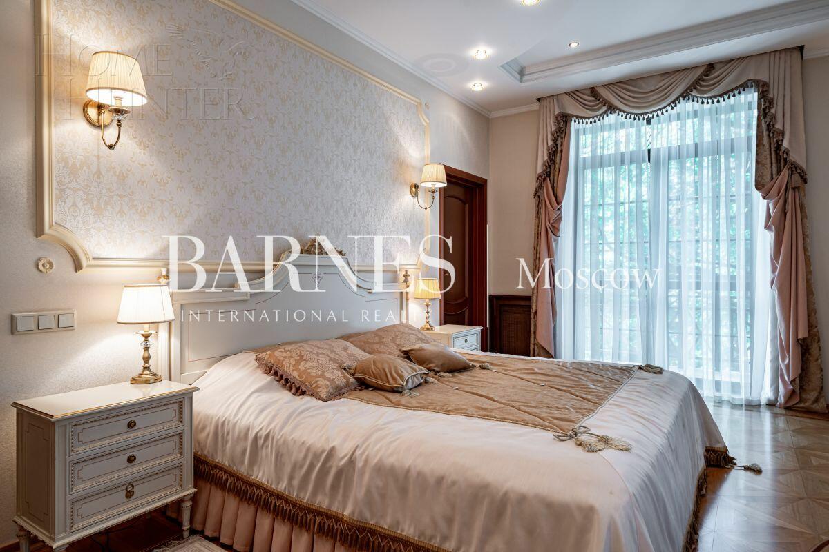 3-этажный коттедж 633 м² с отделкой