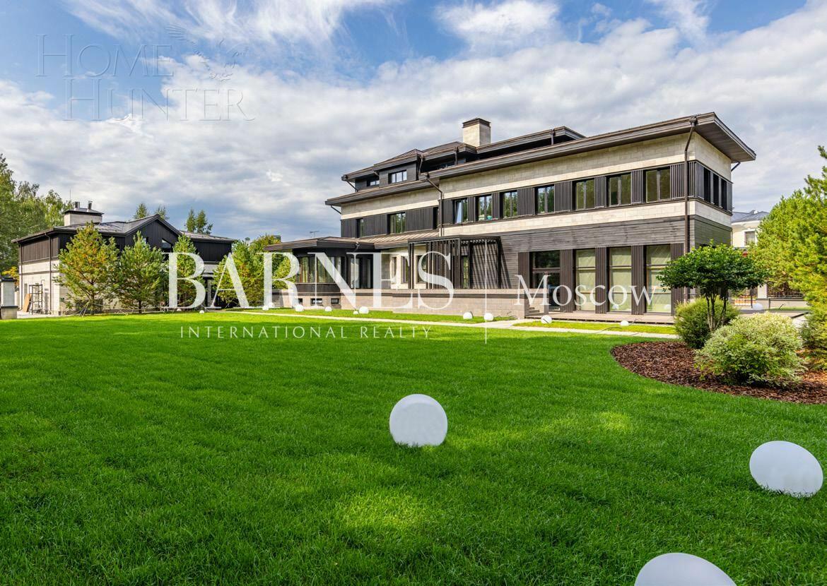 2-этажный коттедж 1 269 м² без отделки