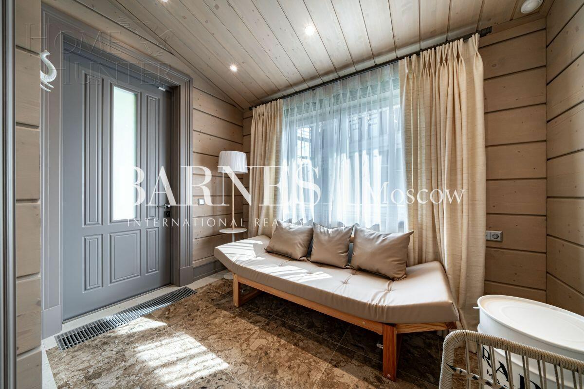 2-этажный коттедж 250 м² с отделкой