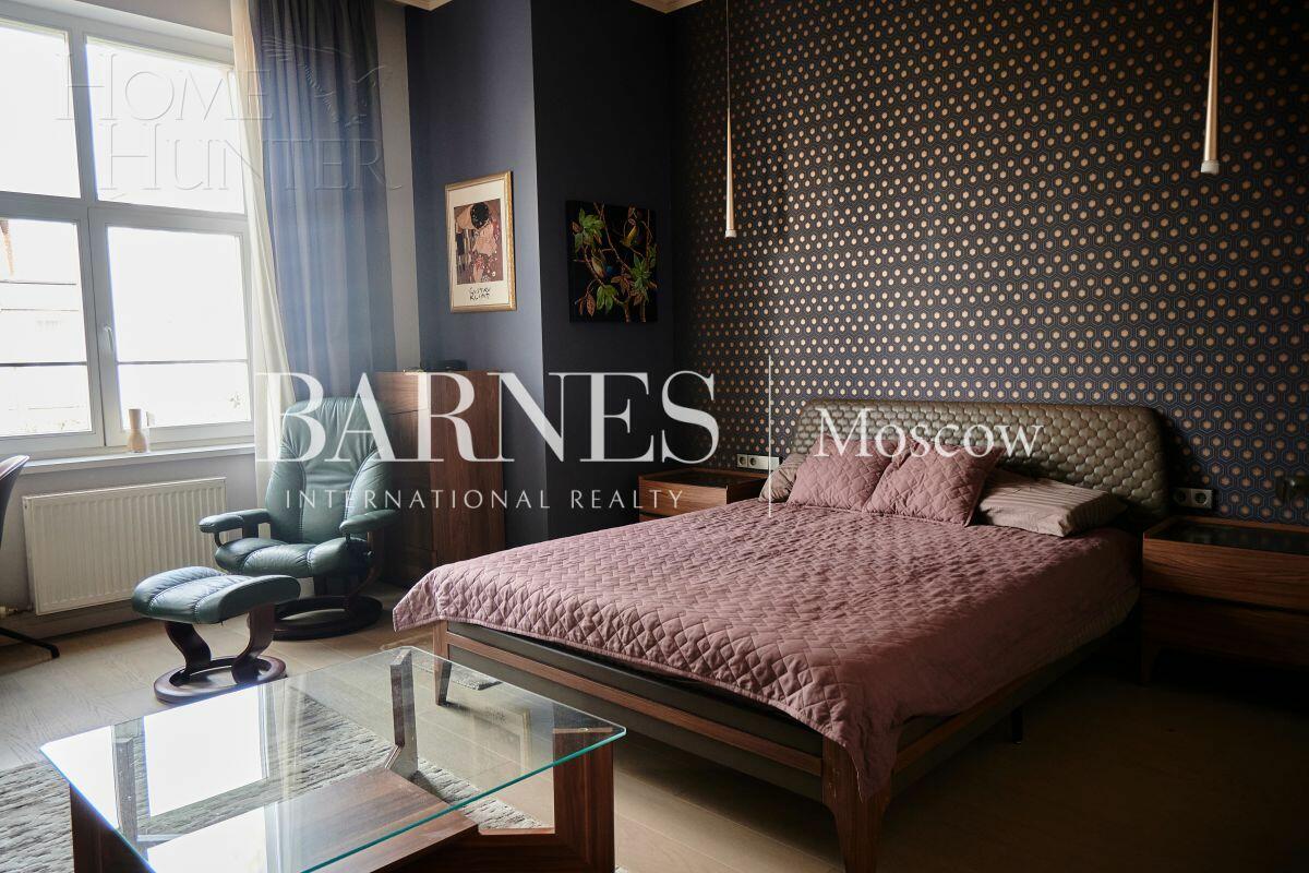 2-этажный таунхаус 295 м² с отделкой