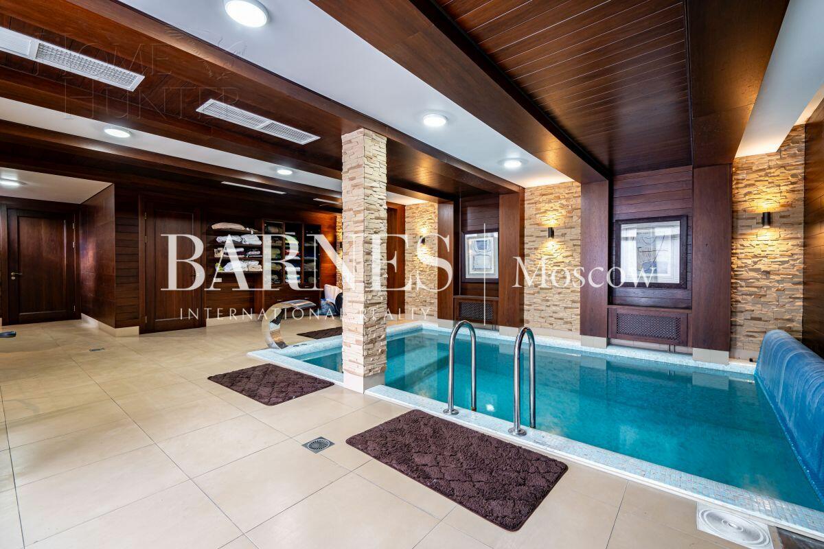 2-этажный коттедж 550 м² с отделкой