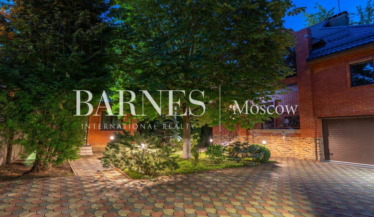 2-этажный коттедж 312 м² с отделкой