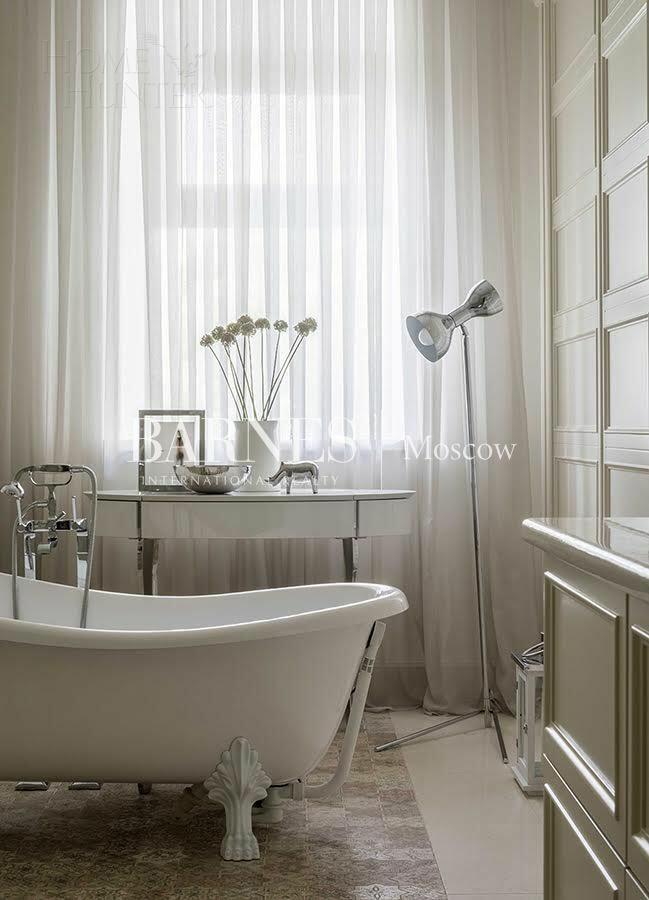 3-этажный коттедж 750 м² с отделкой