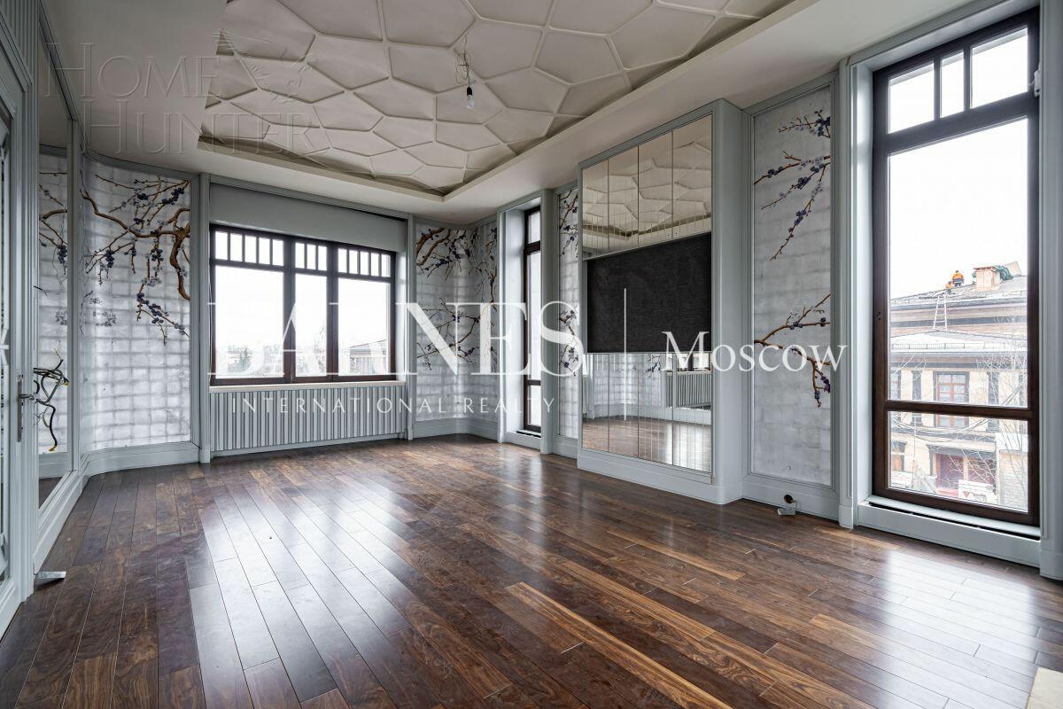 2-этажный коттедж 1 244 м² с отделкой