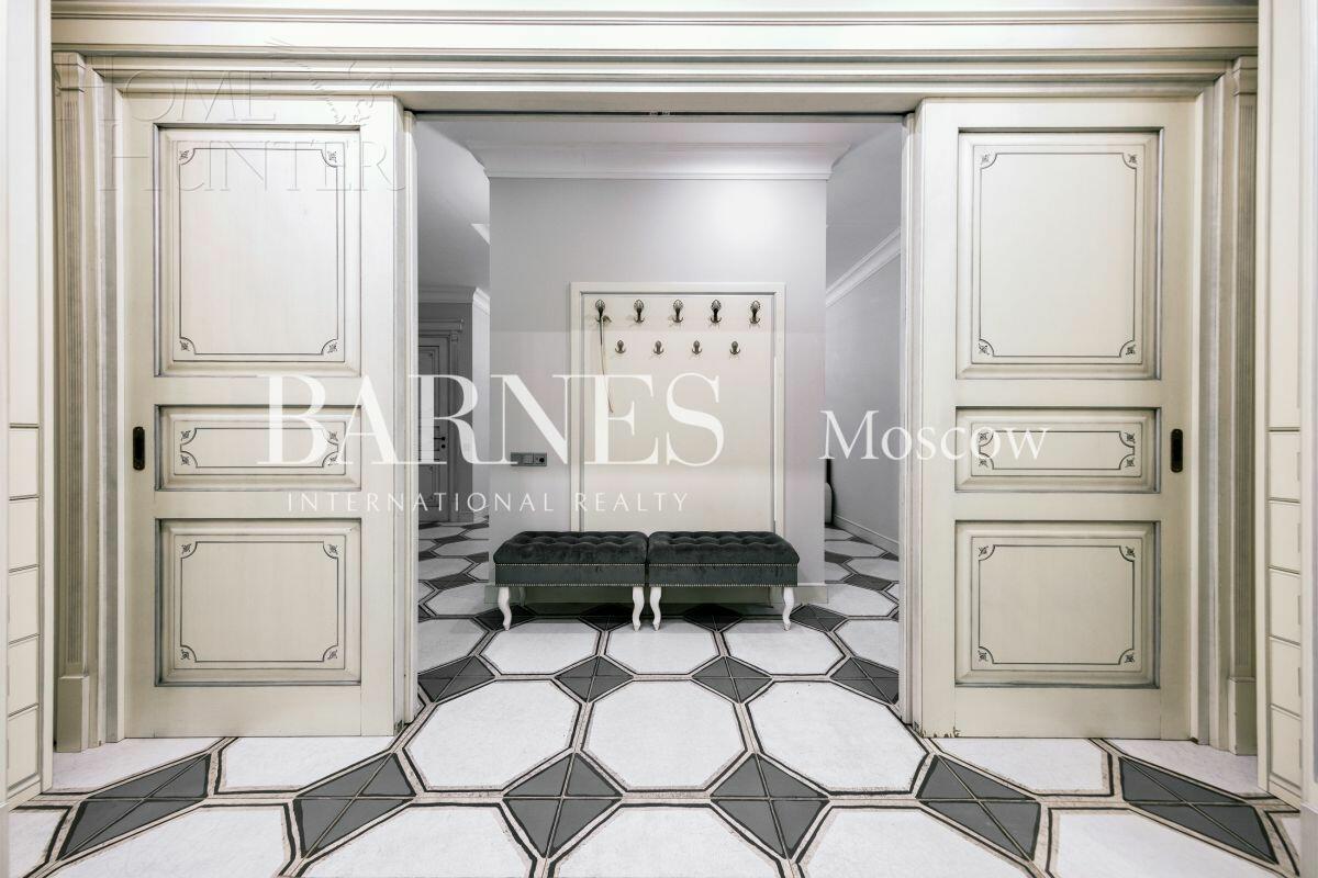 2-этажный таунхаус 430 м² с отделкой