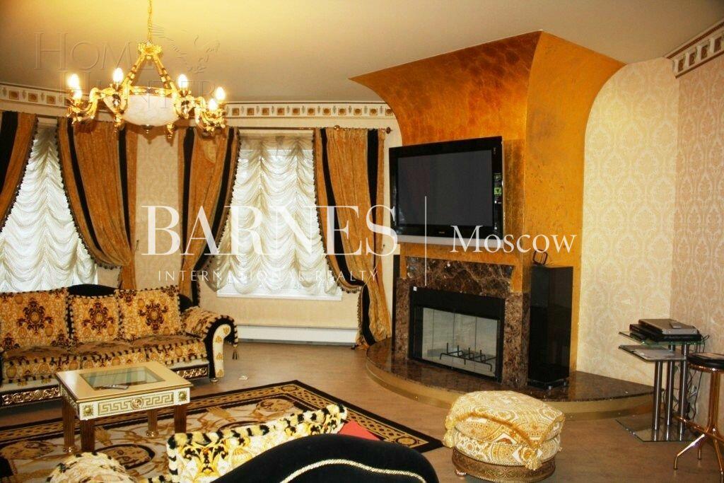 2-этажный коттедж 550 м² с отделкой