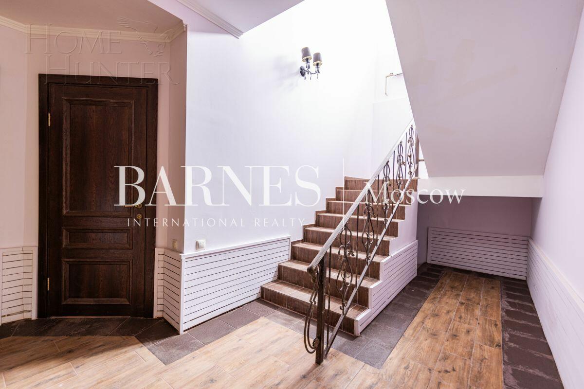 2-этажный коттедж 320 м² с отделкой