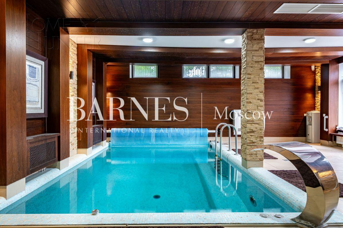 2-этажный коттедж 550 м² с отделкой