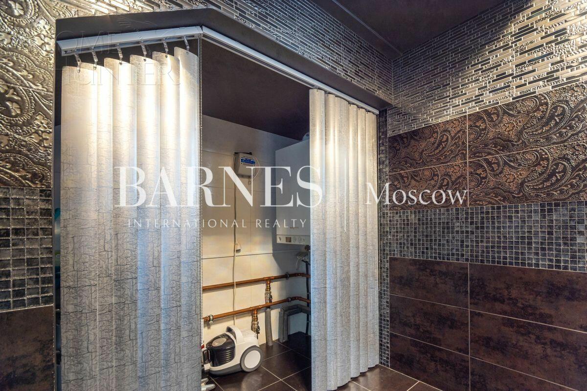 3-этажный коттедж 1 162 м² с отделкой