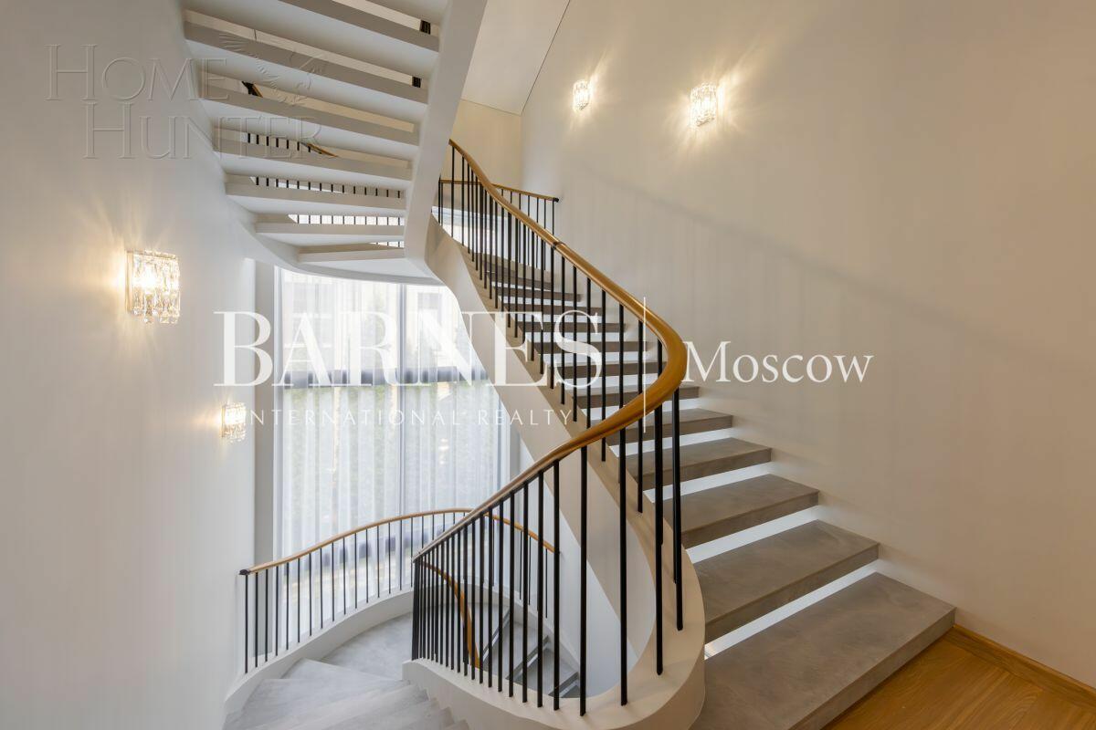 2-этажный коттедж 1 327 м² с отделкой