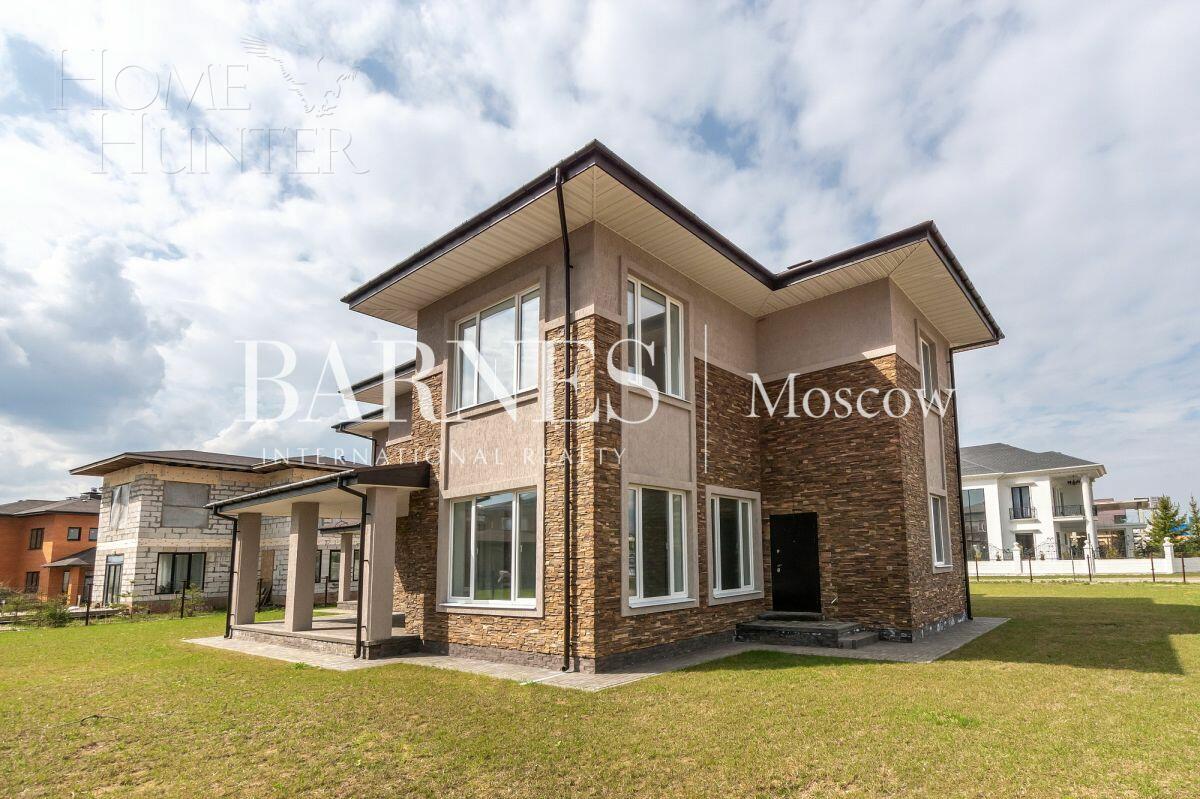 2-этажный коттедж 307 м² с отделкой