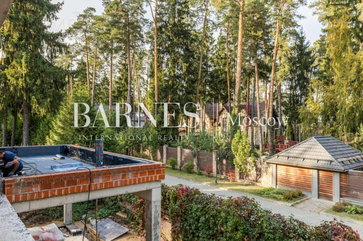 2-этажный коттедж 520 м² без отделки