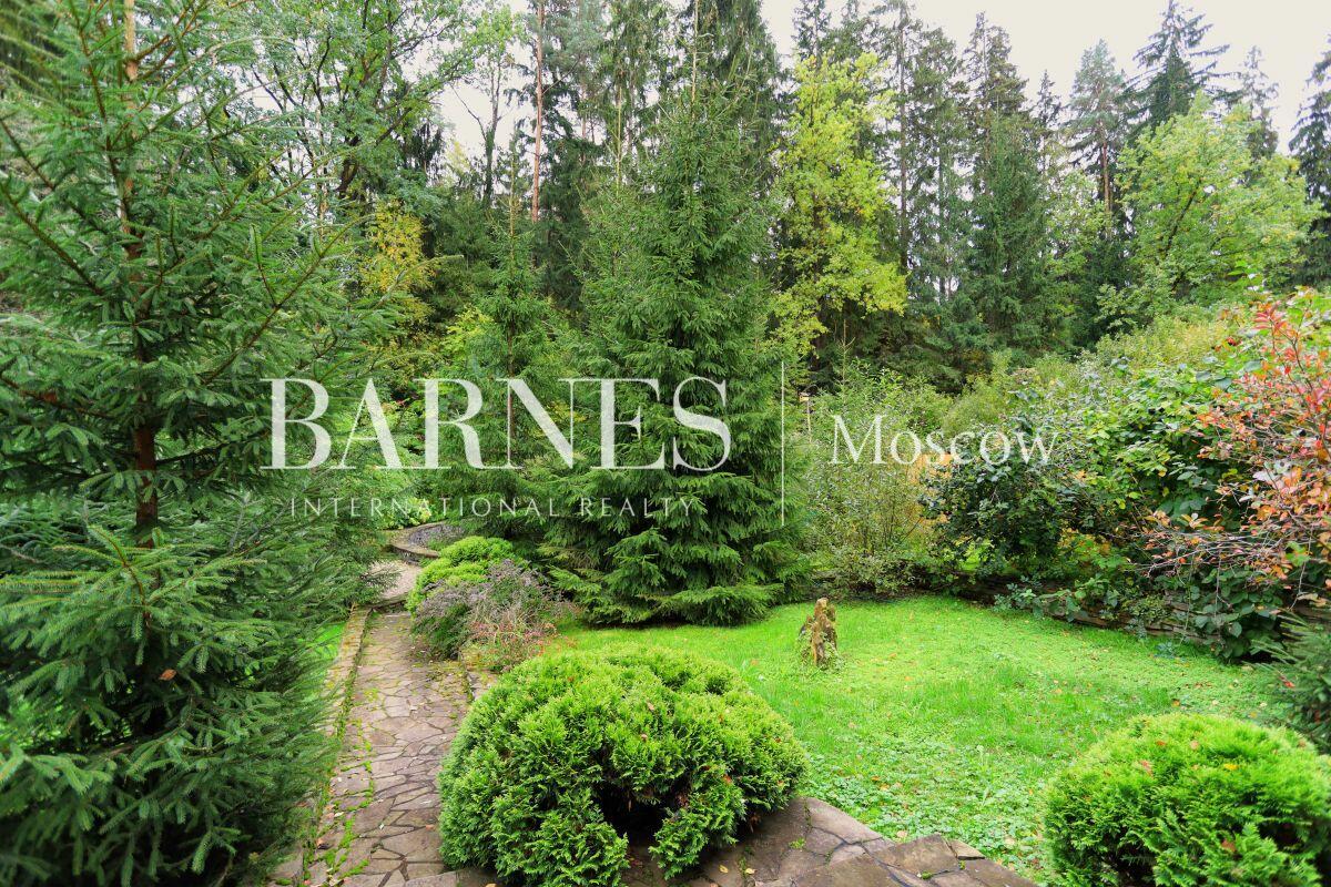 2-этажный коттедж 320 м² с отделкой