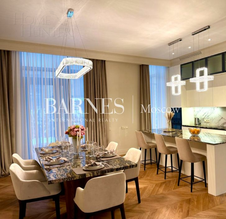 3-этажный таунхаус 287 м² с отделкой