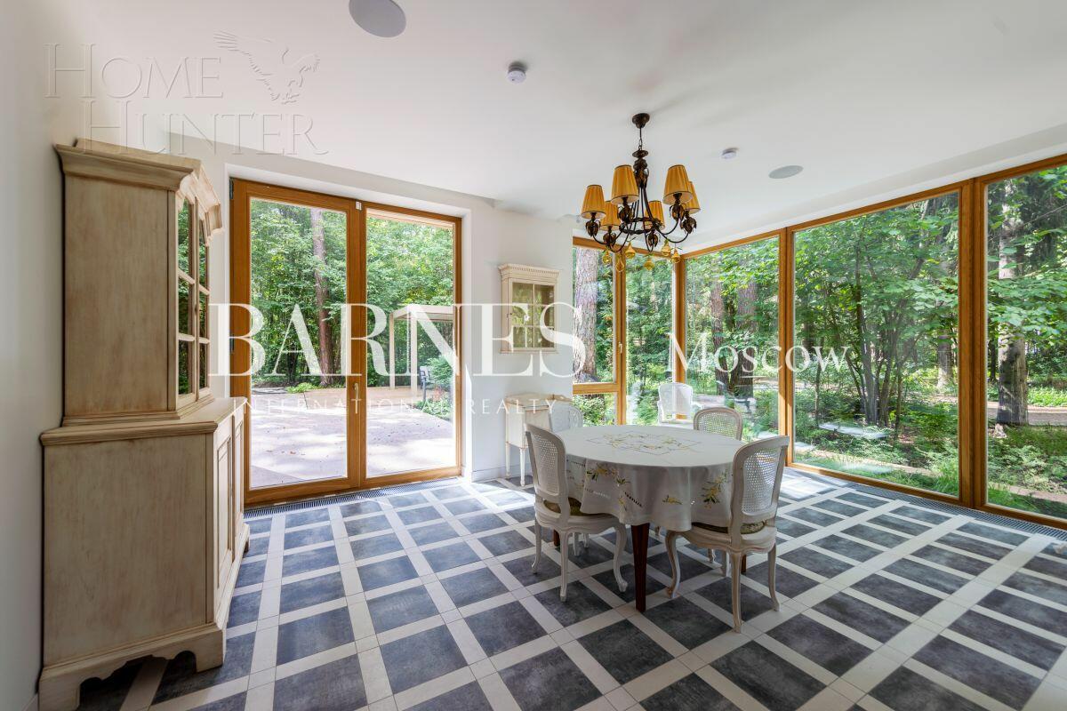 2-этажный коттедж 1 330 м² с отделкой