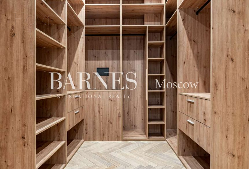 2-этажный коттедж 338 м² с отделкой