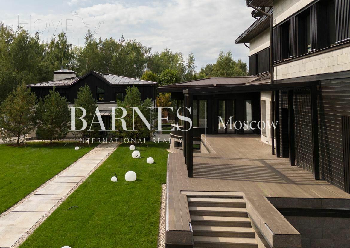 2-этажный коттедж 1 269 м² без отделки