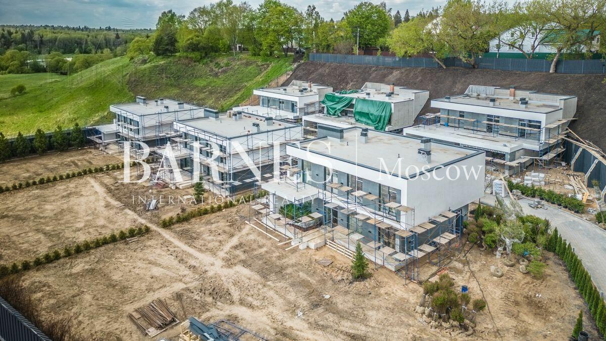 2-этажный коттедж 384 м² без отделки