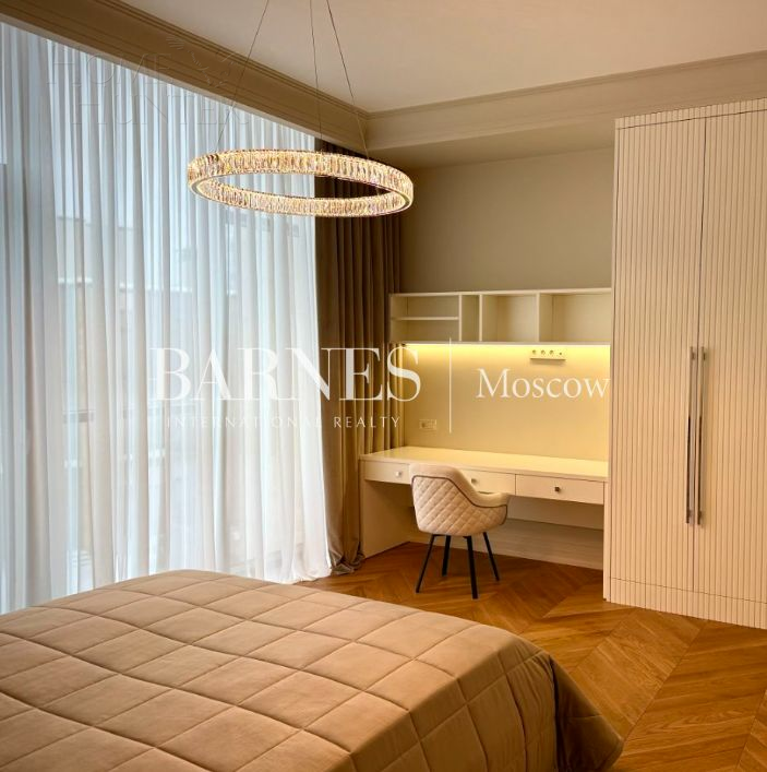 3-этажный таунхаус 287 м² с отделкой