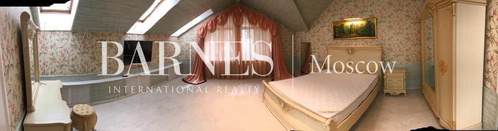 3-этажный коттедж 400 м² с отделкой