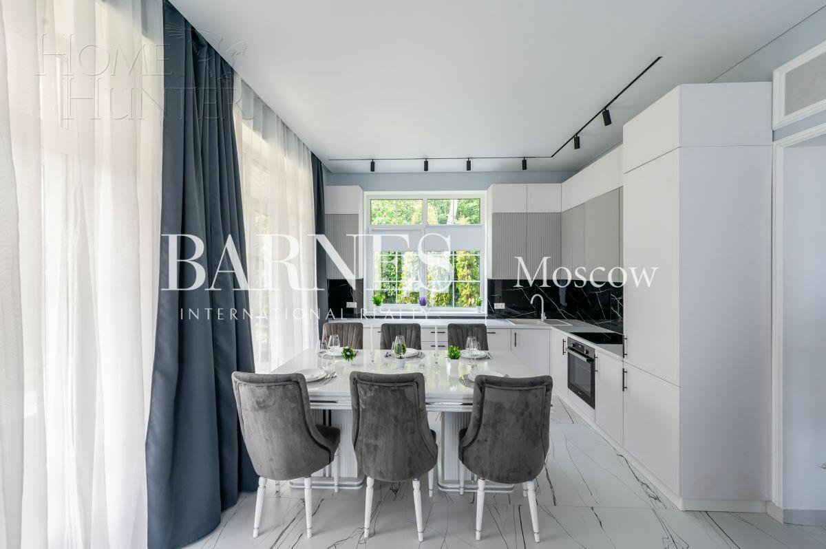 2-этажный коттедж 220 м² с отделкой