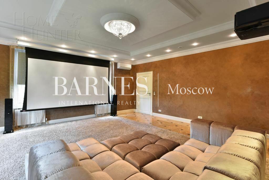 2-этажный коттедж 385 м² с отделкой