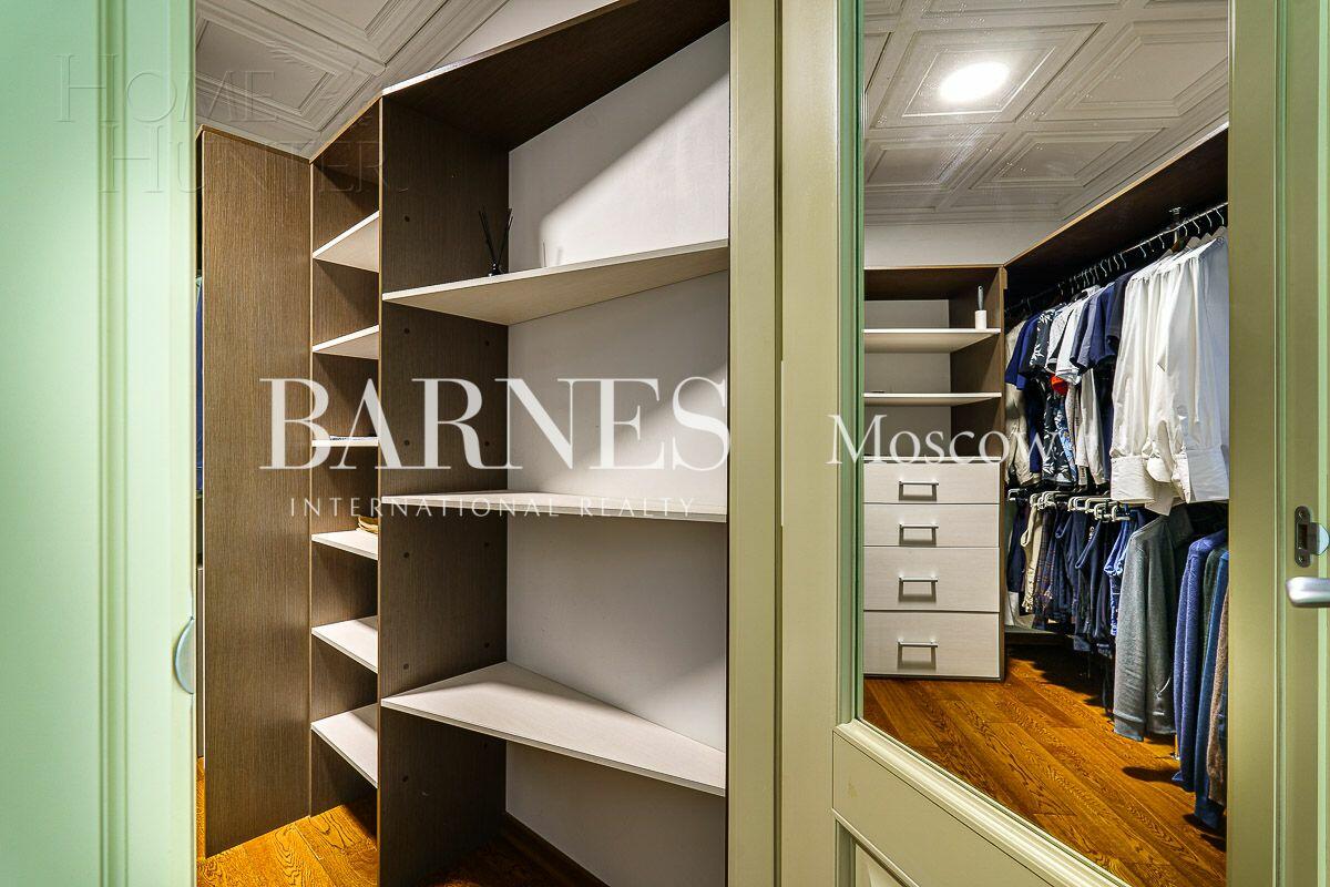 2-этажный коттедж 1 150 м² с отделкой