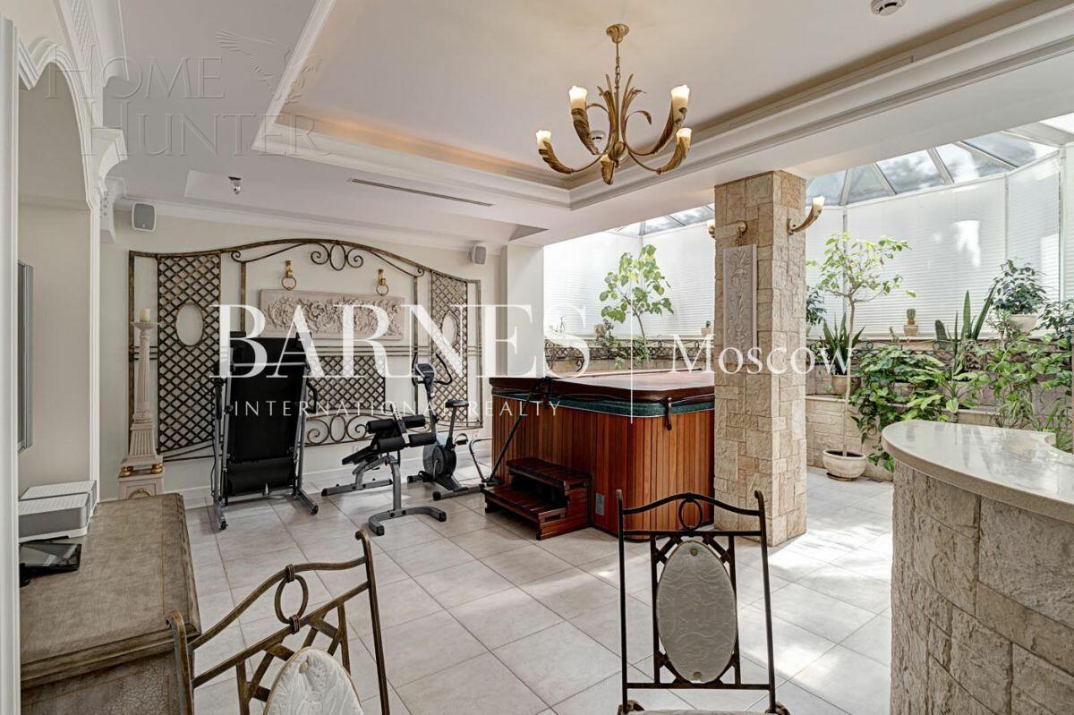 2-этажный коттедж 782.7 м² с отделкой