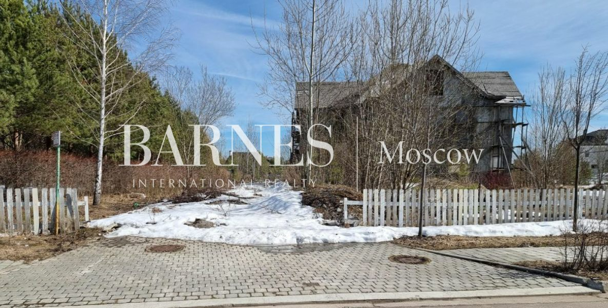 2-этажный коттедж 980 м² без отделки