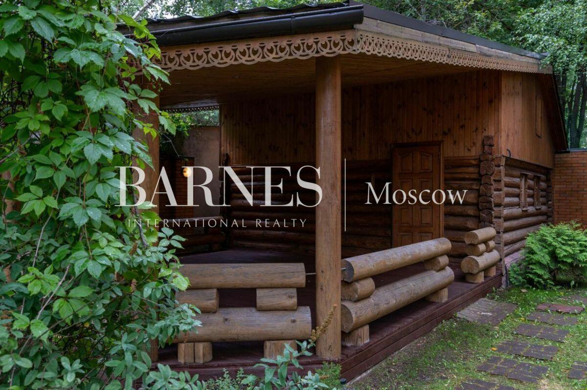 2-этажный коттедж 370 м² с отделкой